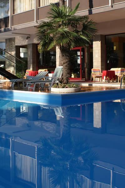 Hotel Corona Морской Милан Экстерьер фото