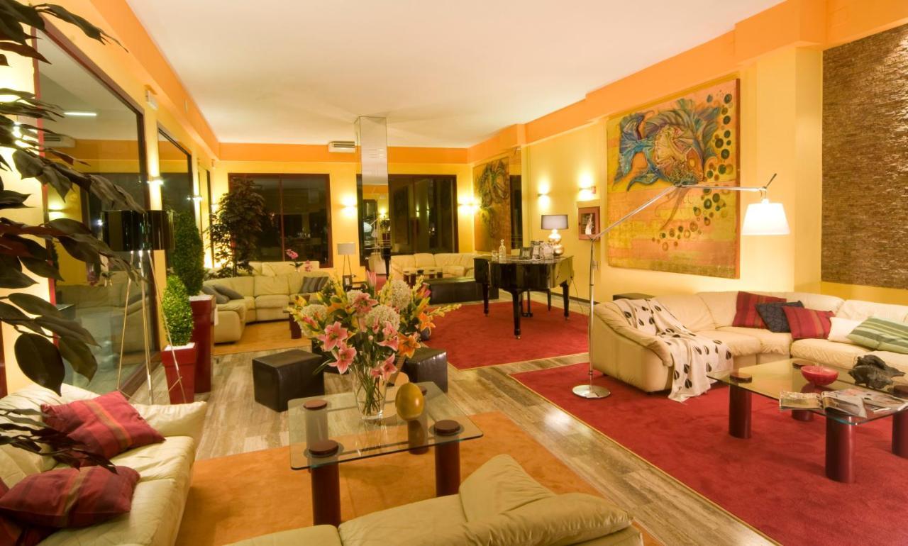 Hotel Corona Морской Милан Экстерьер фото